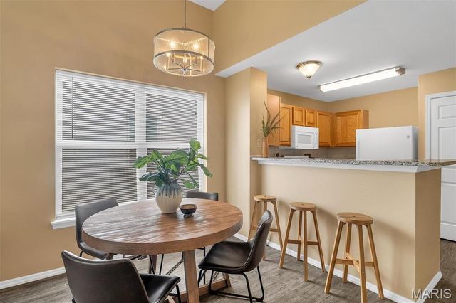 1249 Big Bend Crossing Drive, Manchester, MO 63088