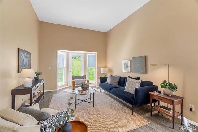 1249 Big Bend Crossing Drive, Manchester, MO 63088