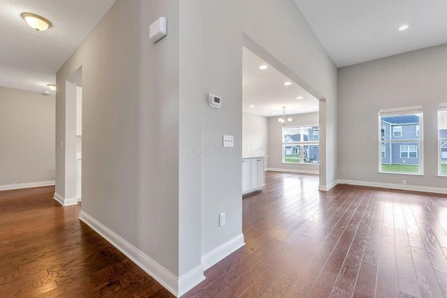 5486 Scotch Woods Drive, Grove City, OH 43123
