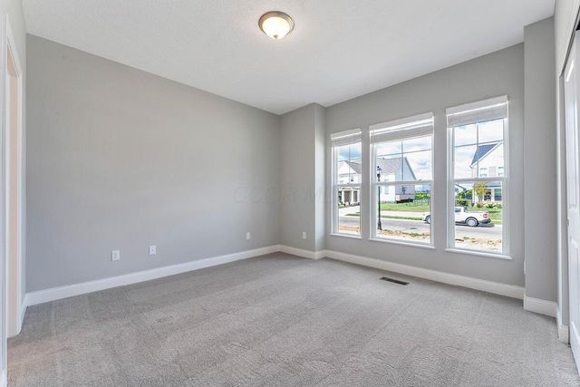 5486 Scotch Woods Drive, Grove City, OH 43123