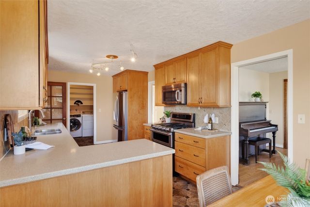 1119 Longview Avenue, Anacortes, WA 98221