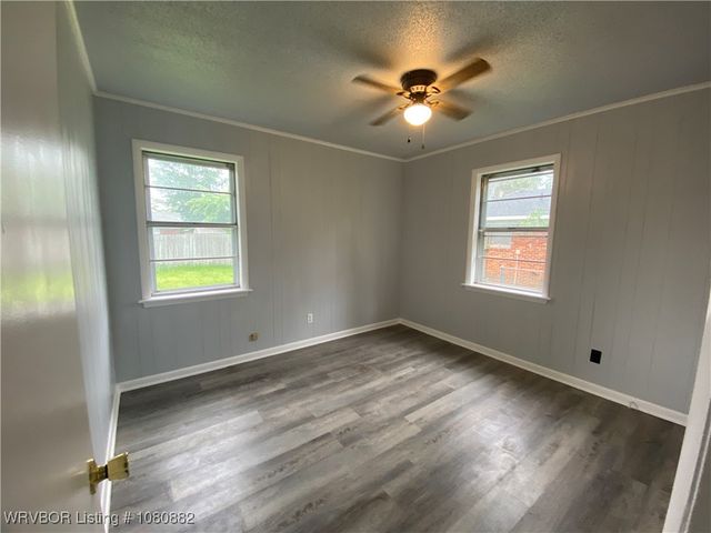 614 N School Street, Charleston, AR 72933