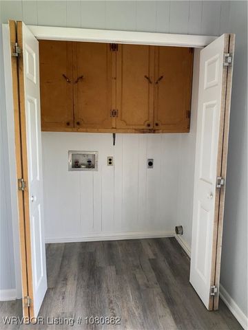 614 N School Street, Charleston, AR 72933