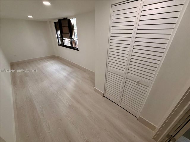 3527 NW 17th St, Miami, FL 33125