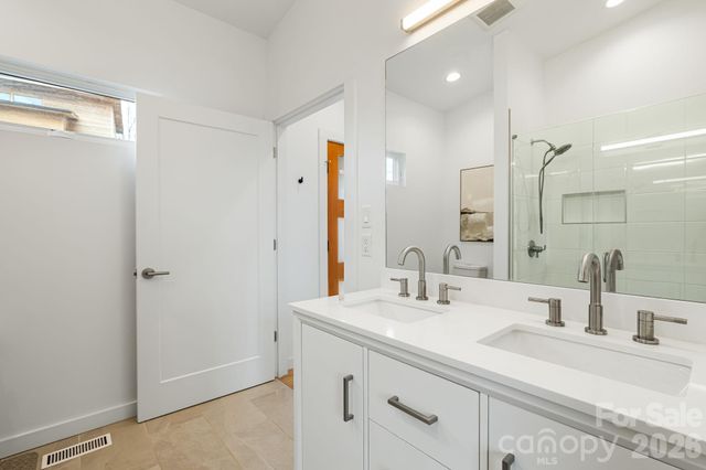 306 Broad Vista Lane, Asheville, NC 28804