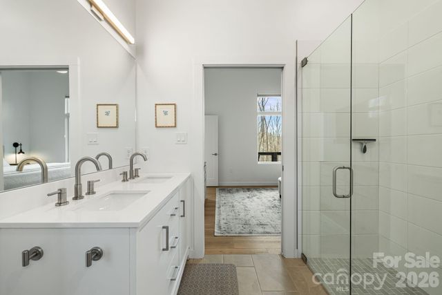 306 Broad Vista Lane, Asheville, NC 28804