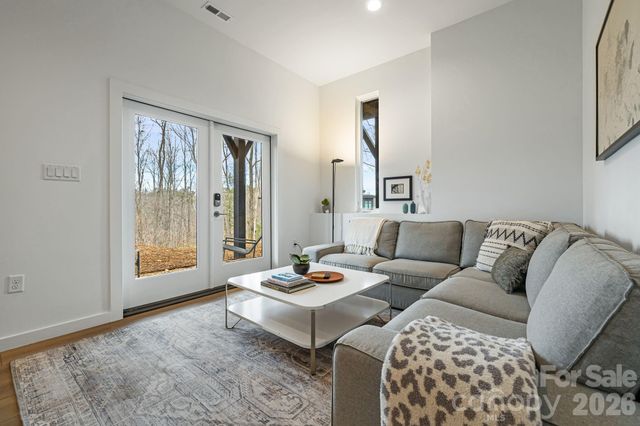 306 Broad Vista Lane, Asheville, NC 28804