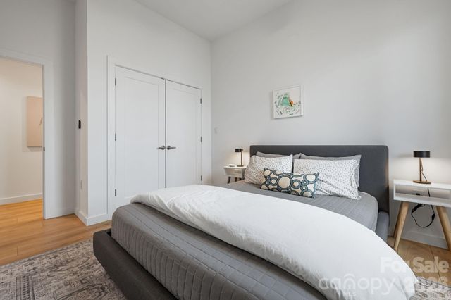 306 Broad Vista Lane, Asheville, NC 28804