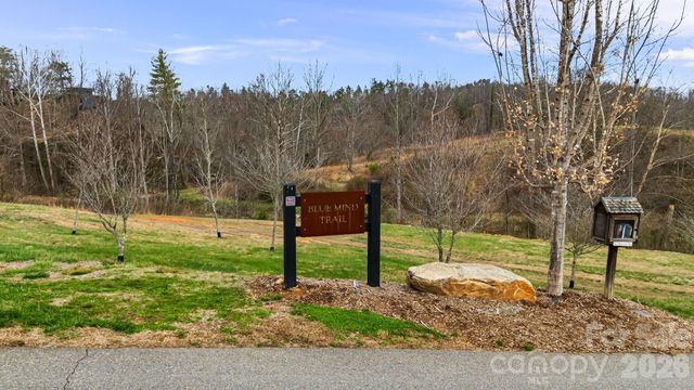 306 Broad Vista Lane, Asheville, NC 28804