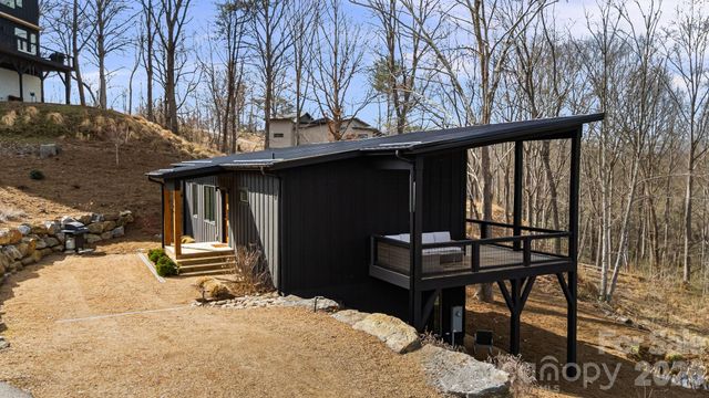 306 Broad Vista Lane, Asheville, NC 28804