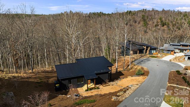 306 Broad Vista Lane, Asheville, NC 28804