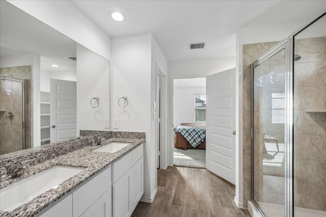 2044 Woodlark Way, Sealy, TX 77474