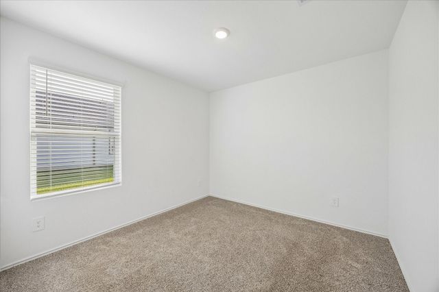 2044 Woodlark Way, Sealy, TX 77474