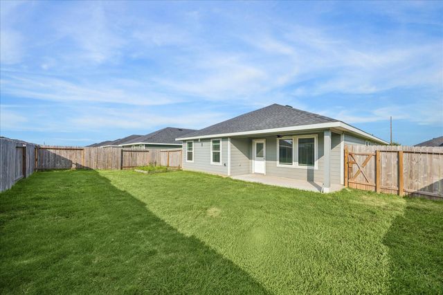 2044 Woodlark Way, Sealy, TX 77474