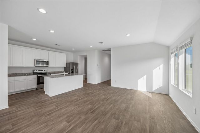 2044 Woodlark Way, Sealy, TX 77474