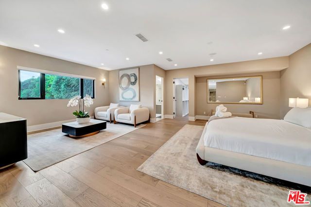 721 N Beverly Drive, Beverly Hills, CA 90210