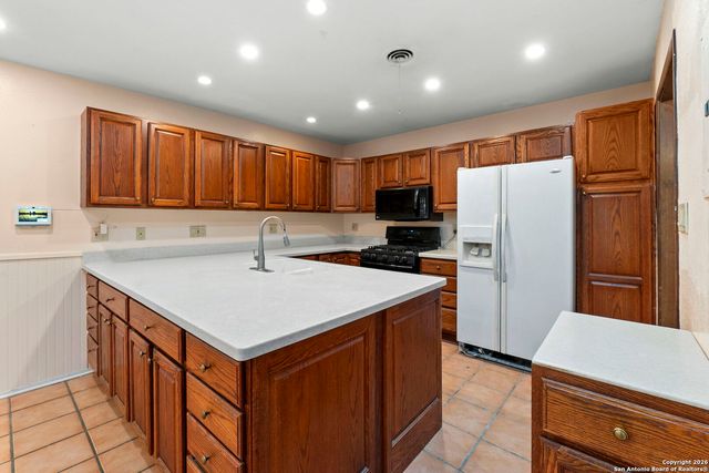 4403 Diamondhead Dr, San Antonio, TX 78218