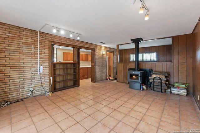 4403 Diamondhead Dr, San Antonio, TX 78218