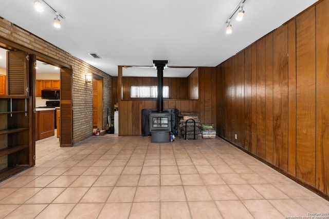 4403 Diamondhead Dr, San Antonio, TX 78218