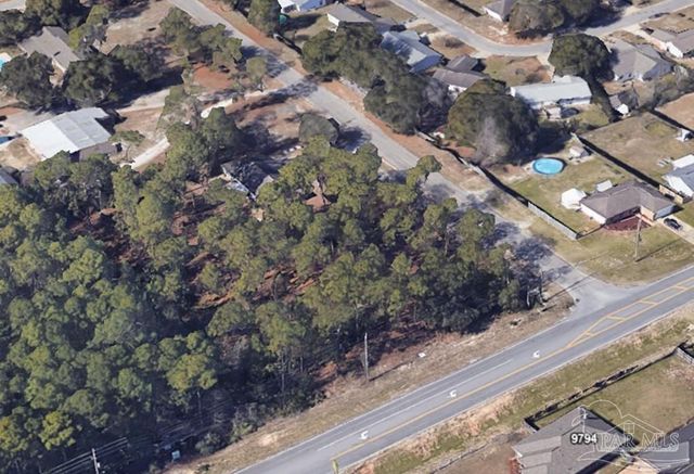 2223 Dog Track Rd, Pensacola, FL 32506