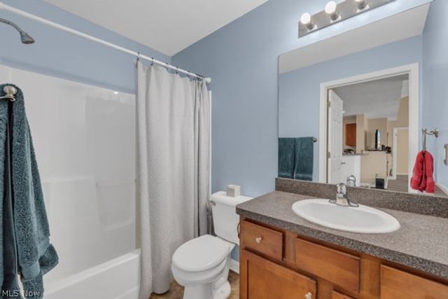 23004 Chandlers Lane 347, Olmsted Falls, OH 44138