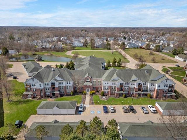 23004 Chandlers Lane 347, Olmsted Falls, OH 44138