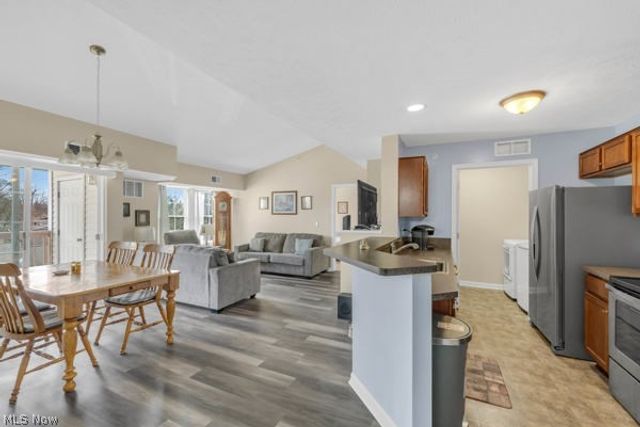 23004 Chandlers Lane 347, Olmsted Falls, OH 44138