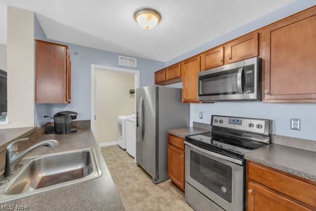 23004 Chandlers Lane 347, Olmsted Falls, OH 44138