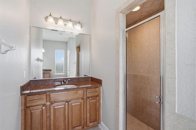 200 LAKE ARIETTA COURT, Auburndale, FL 33823
