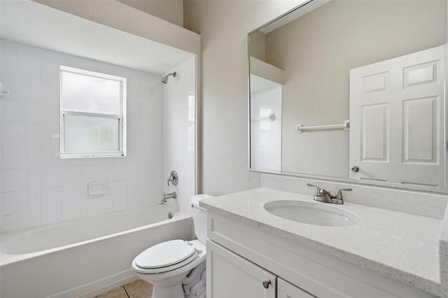 200 LAKE ARIETTA COURT, Auburndale, FL 33823