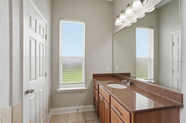 200 LAKE ARIETTA COURT, Auburndale, FL 33823