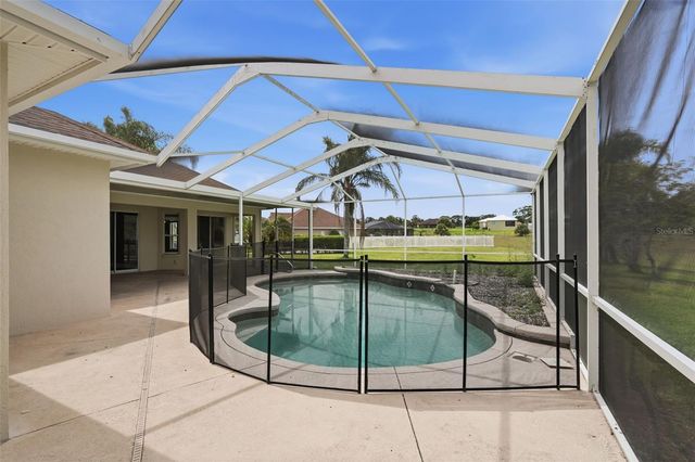 200 LAKE ARIETTA COURT, Auburndale, FL 33823