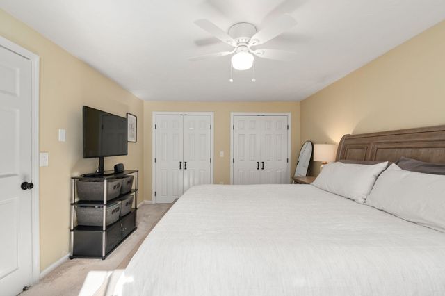 55 Hartford Ave E, Mendon, MA 01756