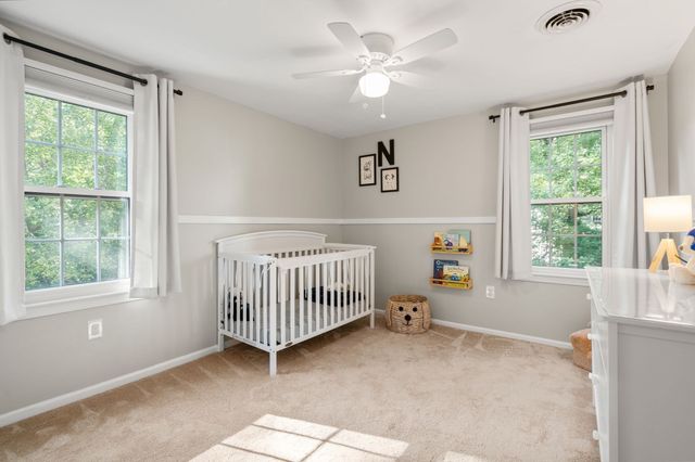55 Hartford Ave E, Mendon, MA 01756