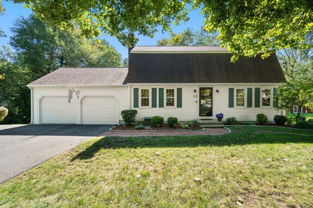 55 Hartford Ave E, Mendon, MA 01756