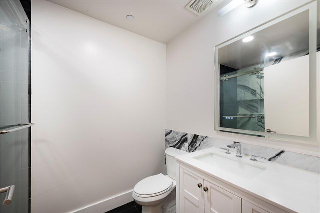 603 Davis ST 708, Austin, TX 78701
