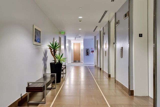 603 Davis ST 708, Austin, TX 78701
