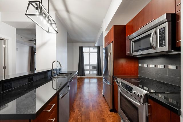 603 Davis ST 708, Austin, TX 78701
