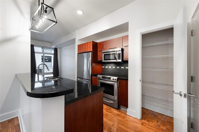 603 Davis ST 708, Austin, TX 78701