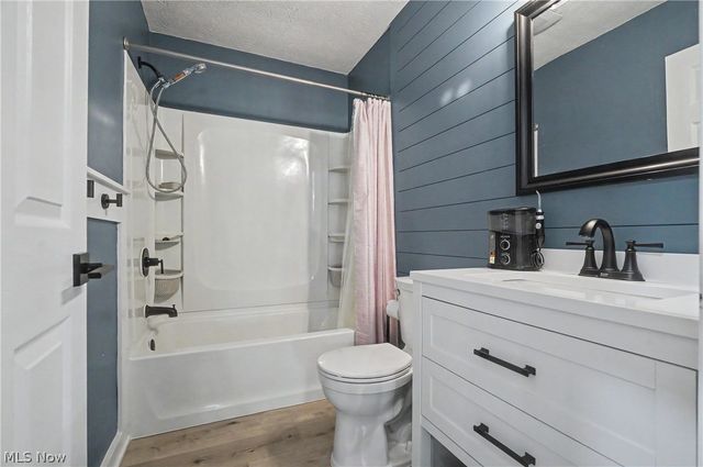 8099 W Western Reserve Road, Canfield, OH 44406
