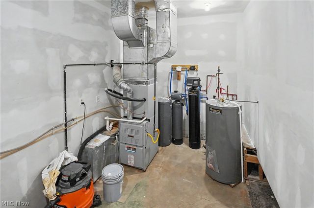 8099 W Western Reserve Road, Canfield, OH 44406