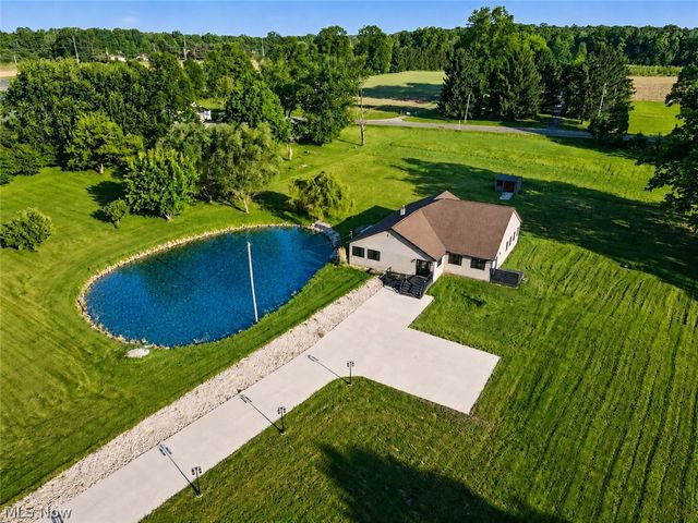 8099 W Western Reserve Road, Canfield, OH 44406