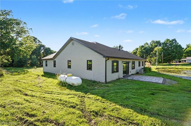 8099 W Western Reserve Road, Canfield, OH 44406