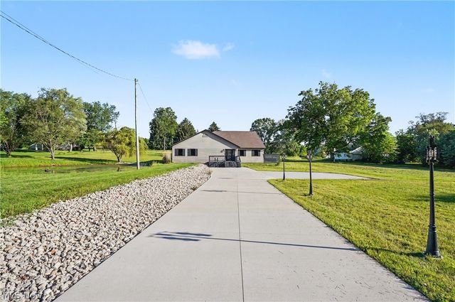 8099 W Western Reserve Road, Canfield, OH 44406