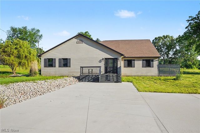 8099 W Western Reserve Road, Canfield, OH 44406