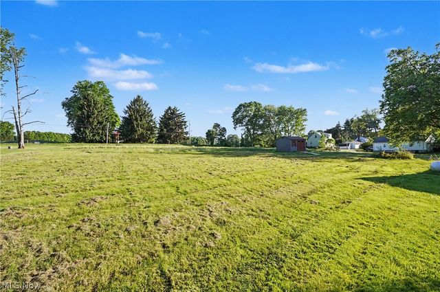 8099 W Western Reserve Road, Canfield, OH 44406