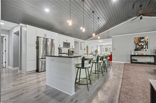8099 W Western Reserve Road, Canfield, OH 44406