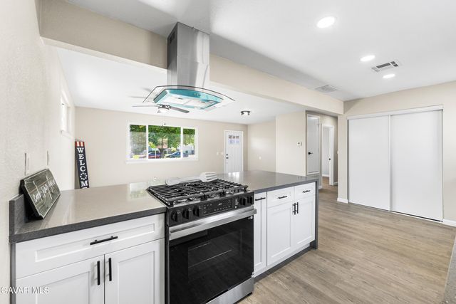 45309 Newtree Avenue, Lancaster, CA 93534