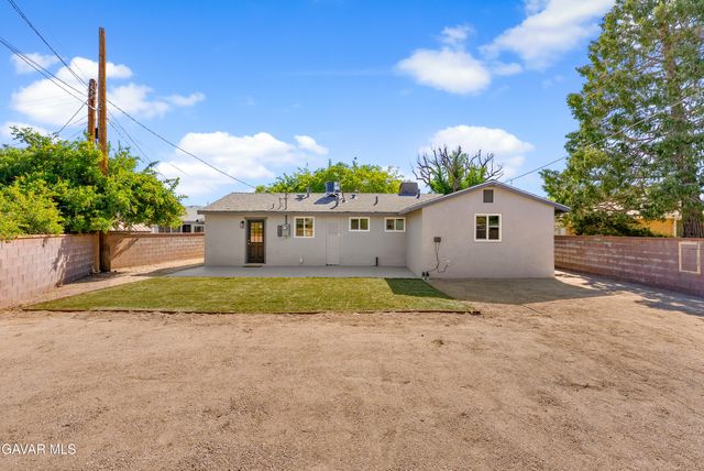45309 Newtree Avenue, Lancaster, CA 93534