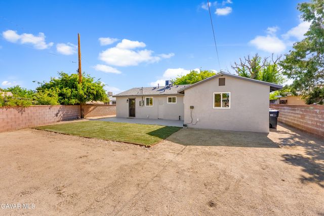45309 Newtree Avenue, Lancaster, CA 93534